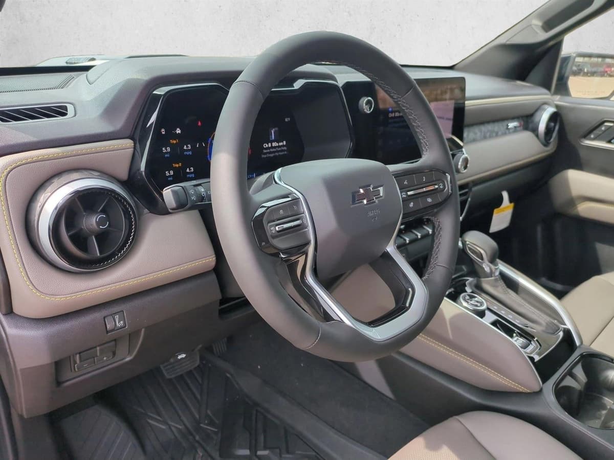 2026 Chevrolet Colorado - Image 3