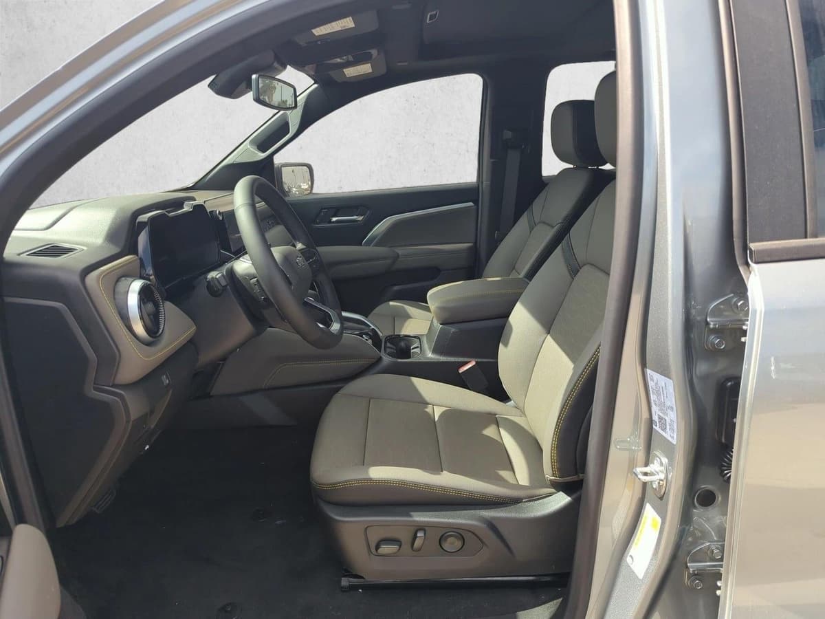 2026 Chevrolet Colorado - Image 4