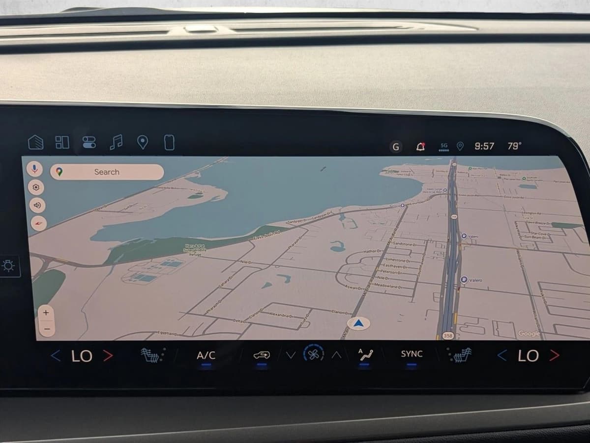 2026 Chevrolet Traverse - Image 14