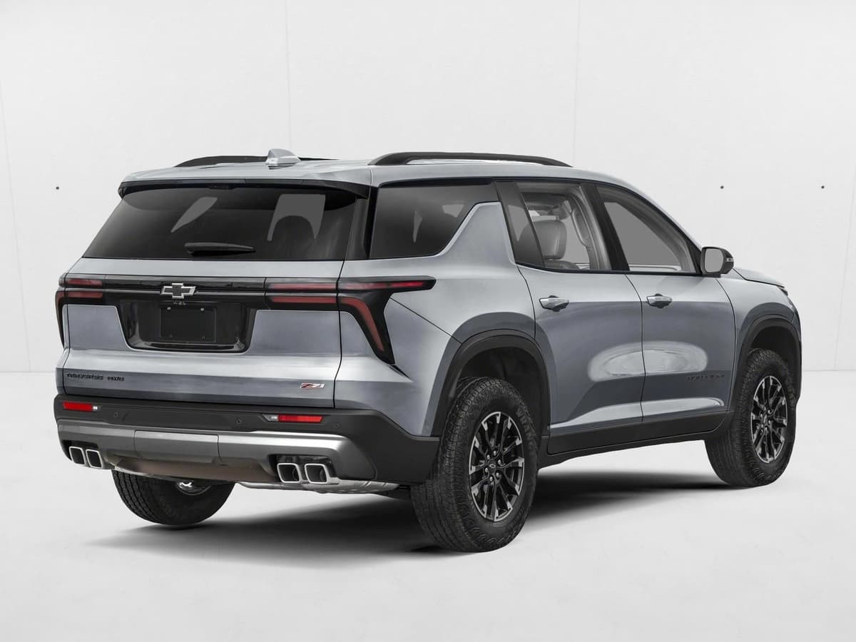 2026 Chevrolet Traverse - Image 2
