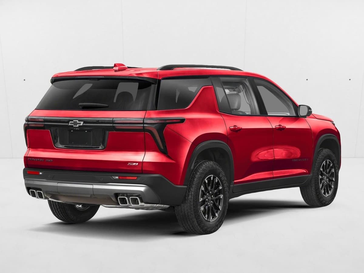 2026 Chevrolet Traverse - Image 2
