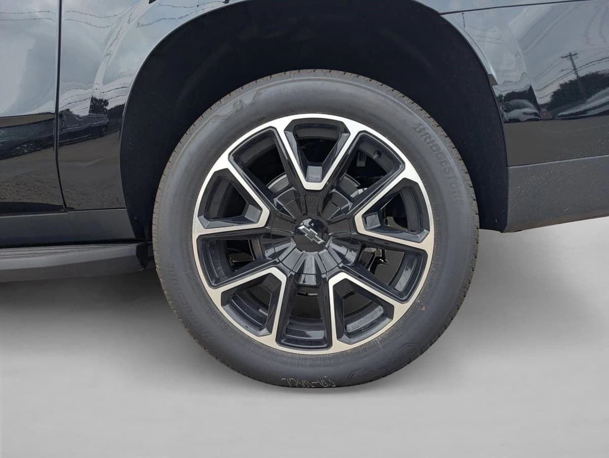 2026 Chevrolet Suburban - Image 10
