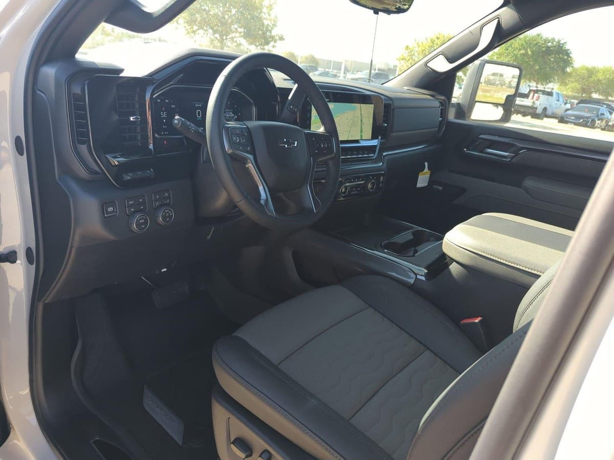 2026 Chevrolet Silverado 2500 HD - Image 3