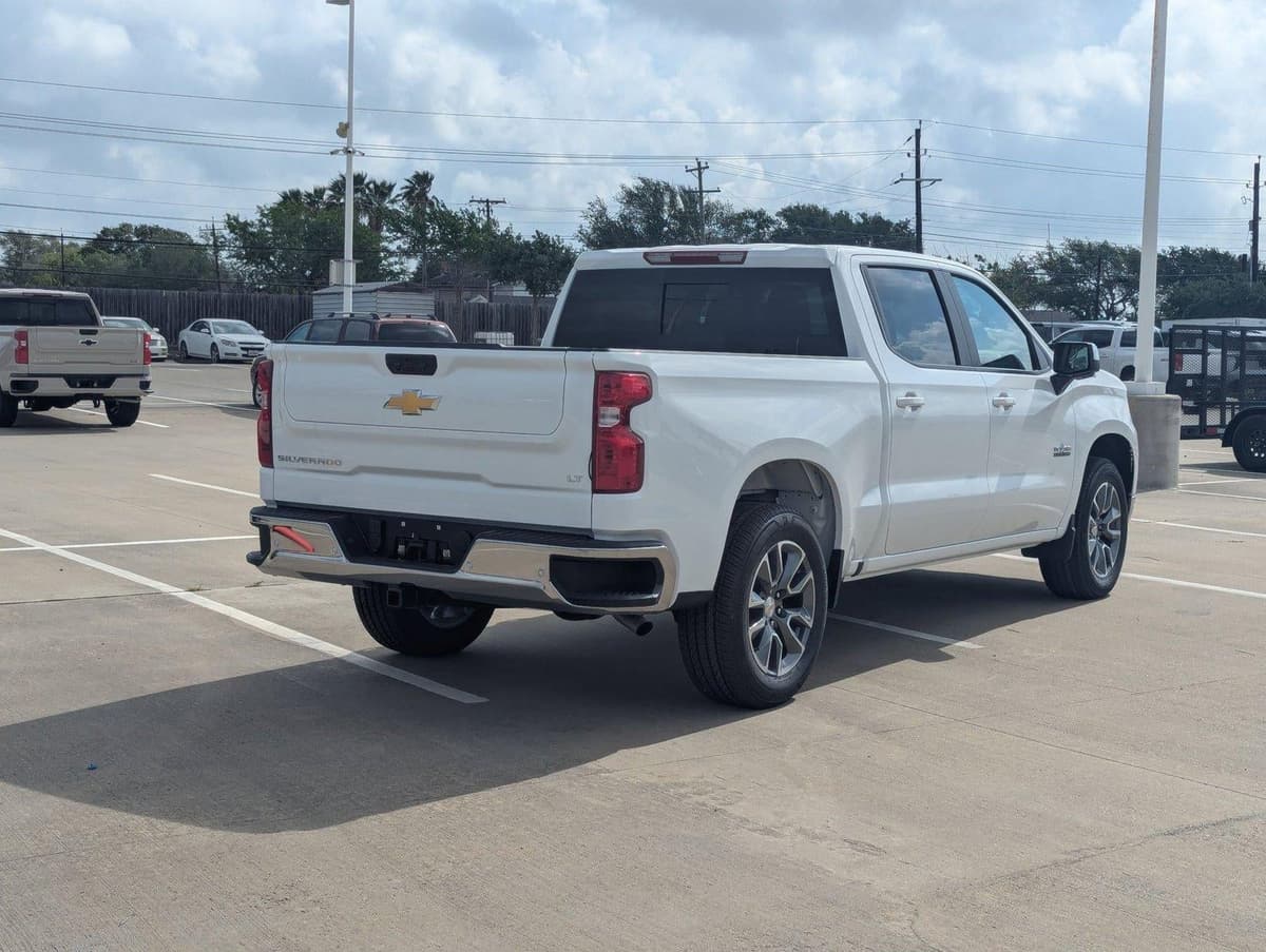 2026 Chevrolet Silverado 1500 - Image 2