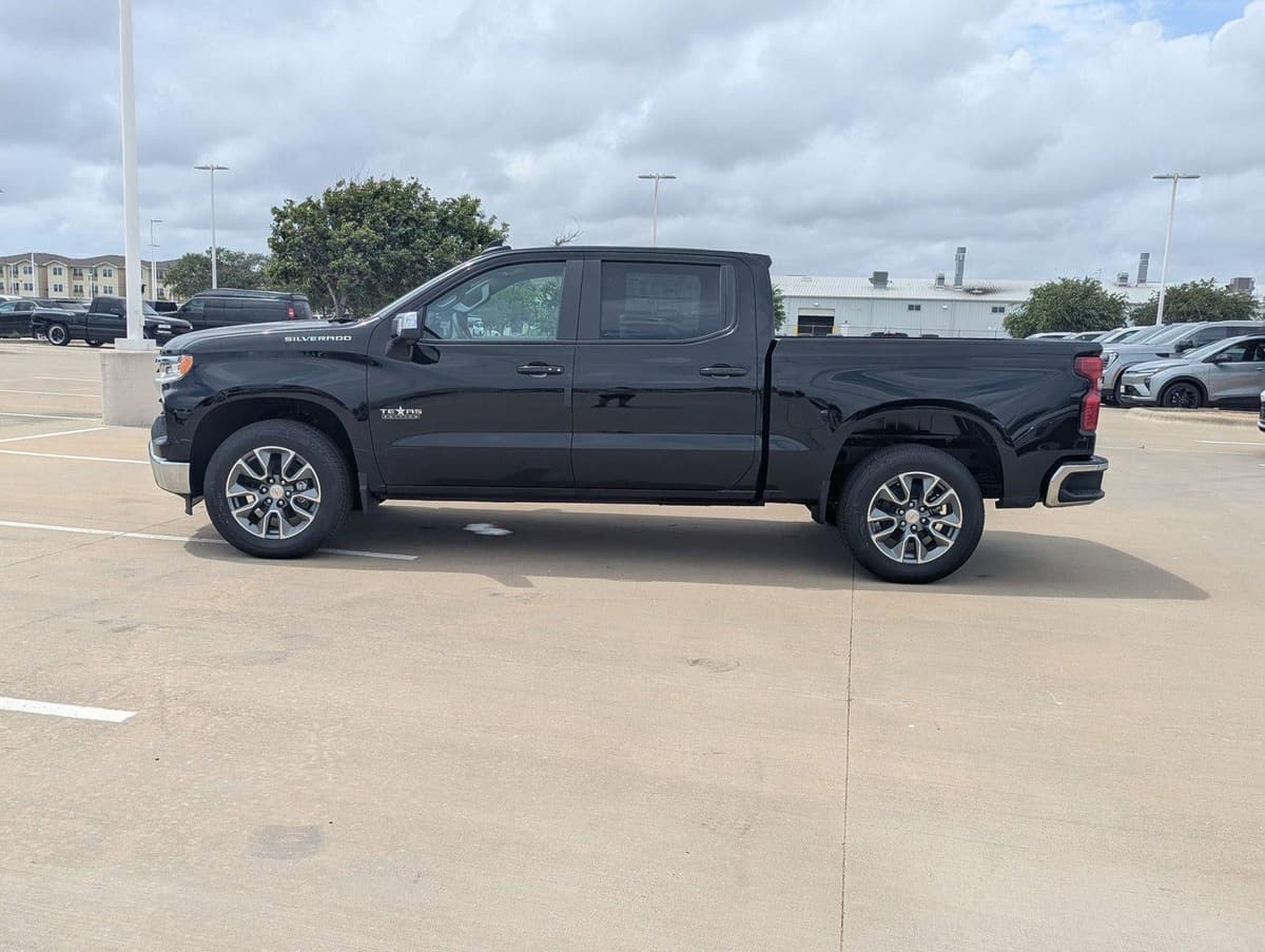 2026 Chevrolet Silverado 1500 - Image 5