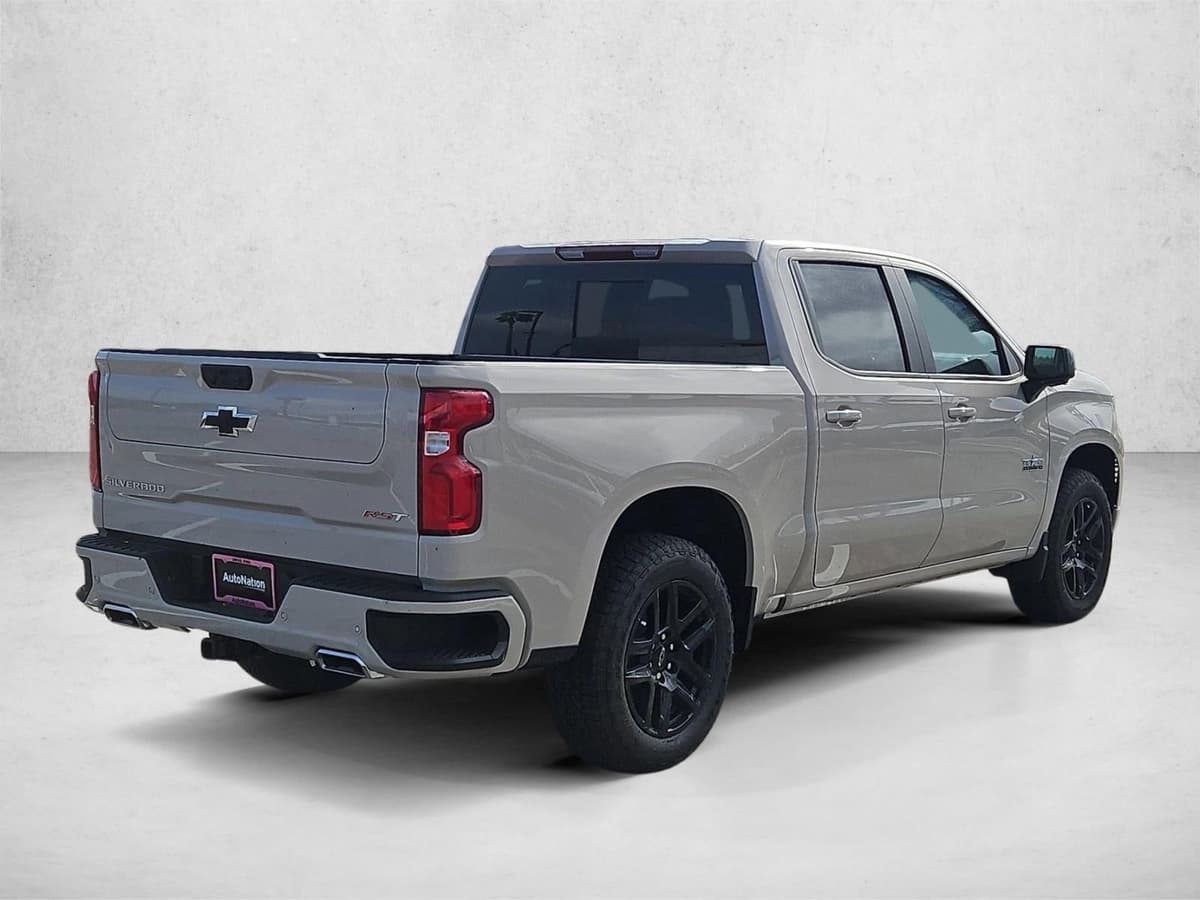 2026 Chevrolet Silverado 1500 - Image 2