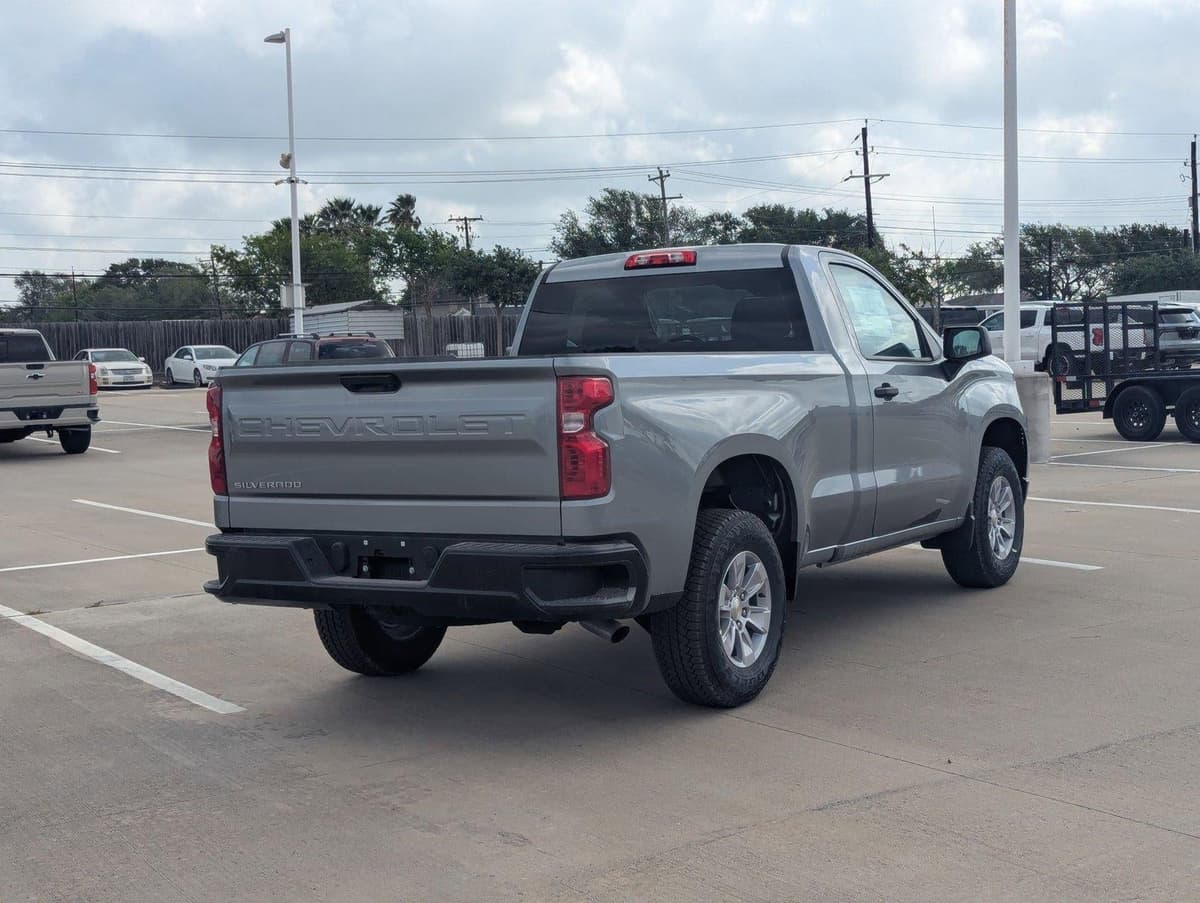 2026 Chevrolet Silverado 1500 - Image 2