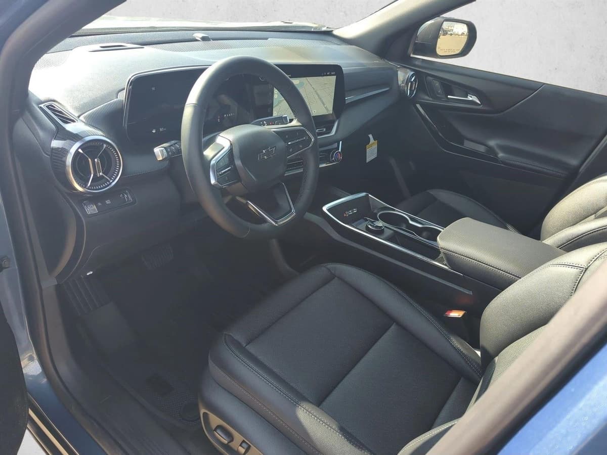 2026 Chevrolet Equinox - Image 3