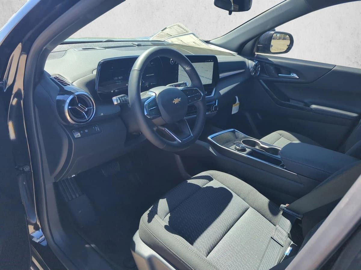 2026 Chevrolet Equinox - Image 3