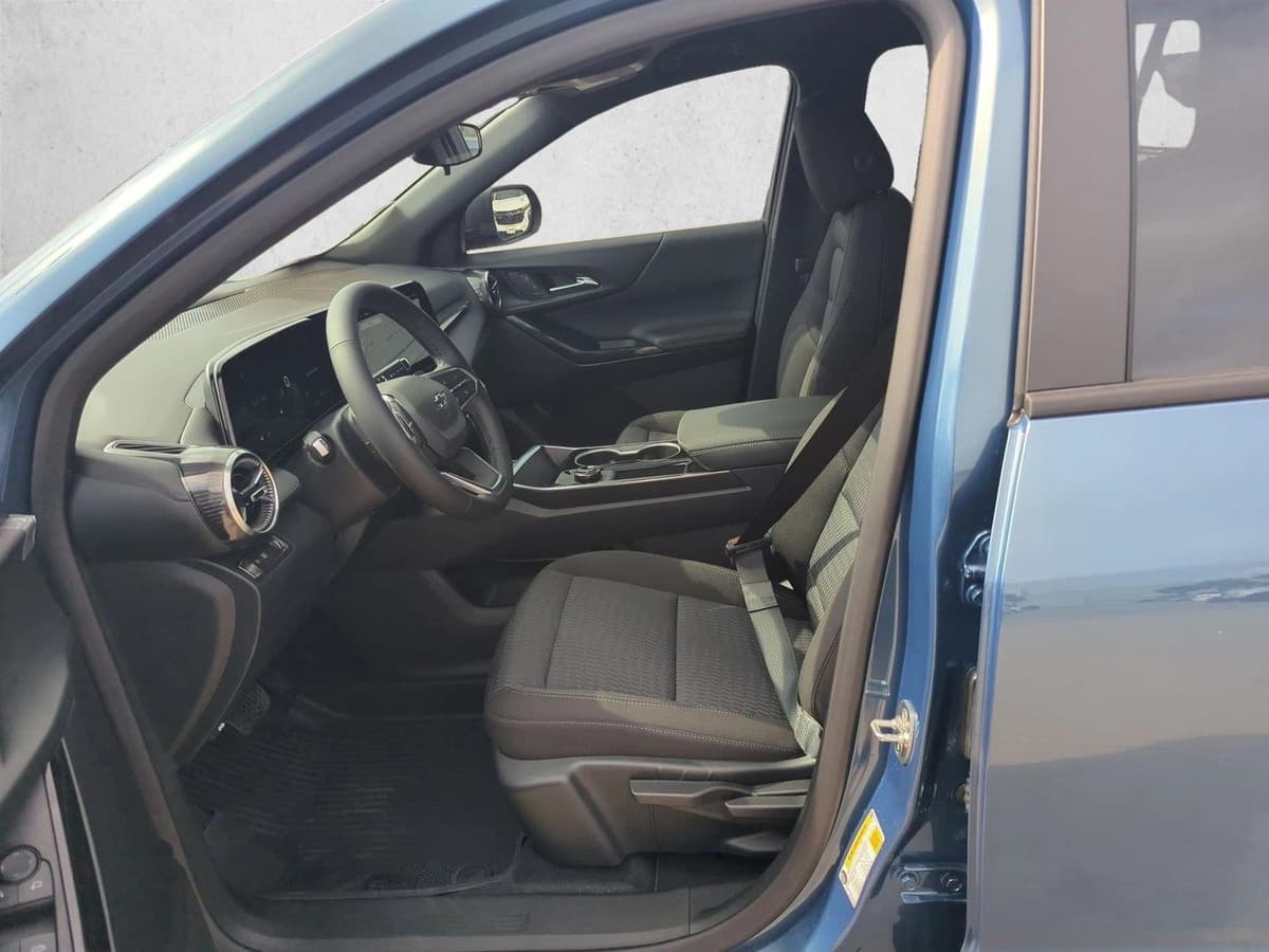 2026 Chevrolet Equinox - Image 4