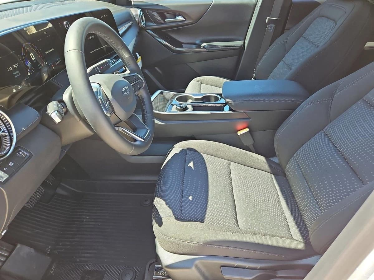 2026 Chevrolet Equinox - Image 4