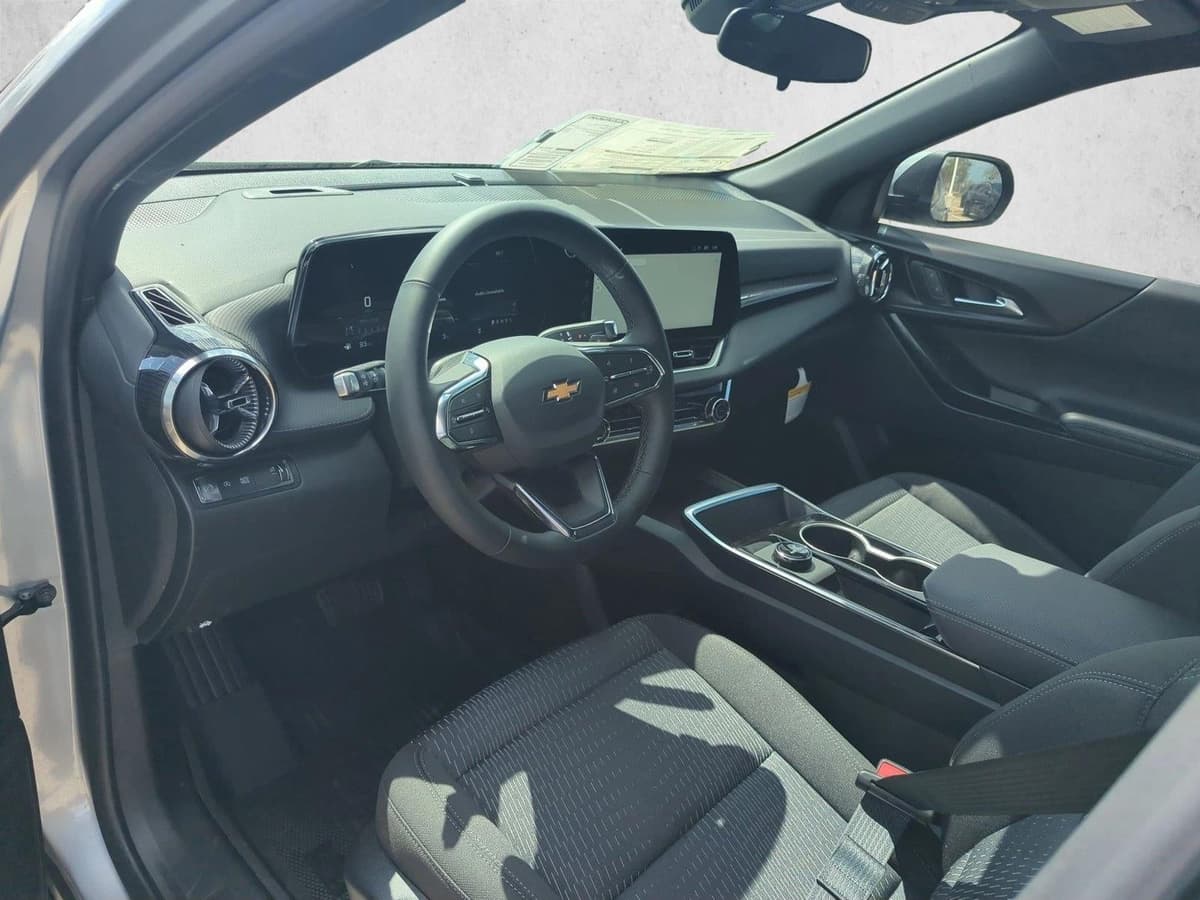 2026 Chevrolet Equinox - Image 3