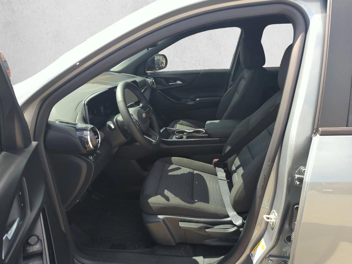 2026 Chevrolet Equinox - Image 4