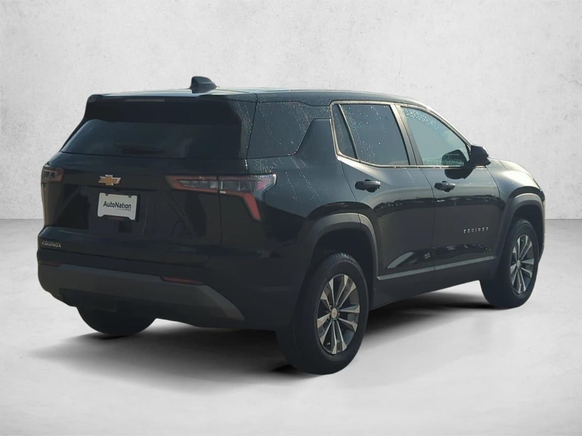 2026 Chevrolet Equinox - Image 2