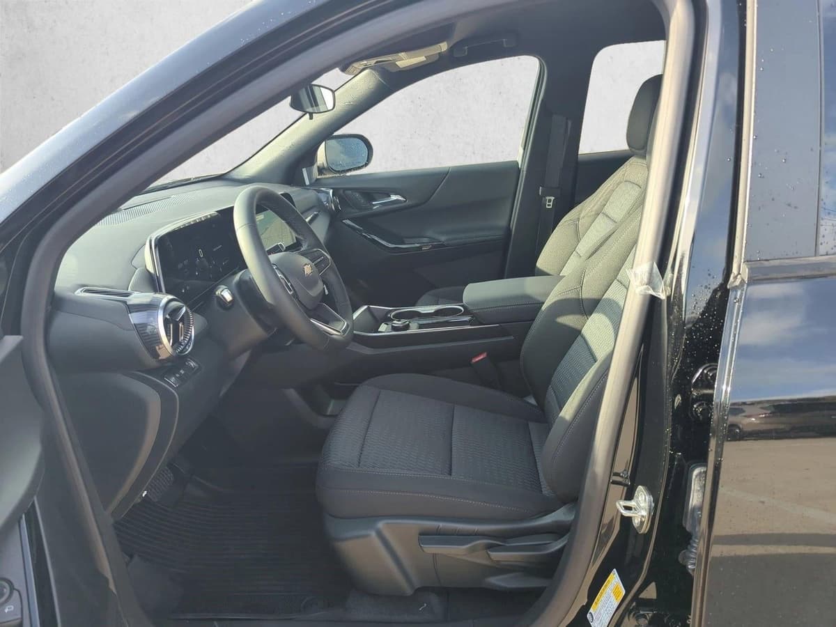 2026 Chevrolet Equinox - Image 4