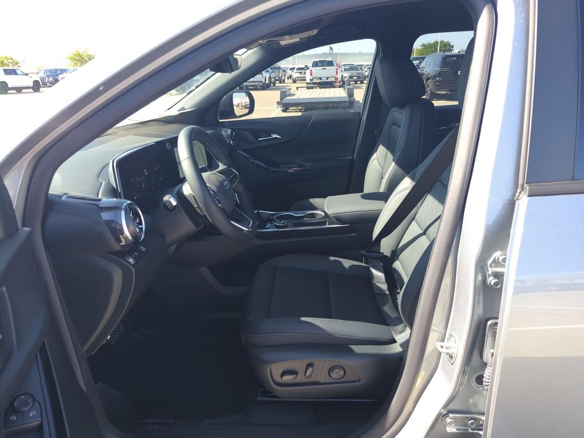 2026 Chevrolet Equinox - Image 4