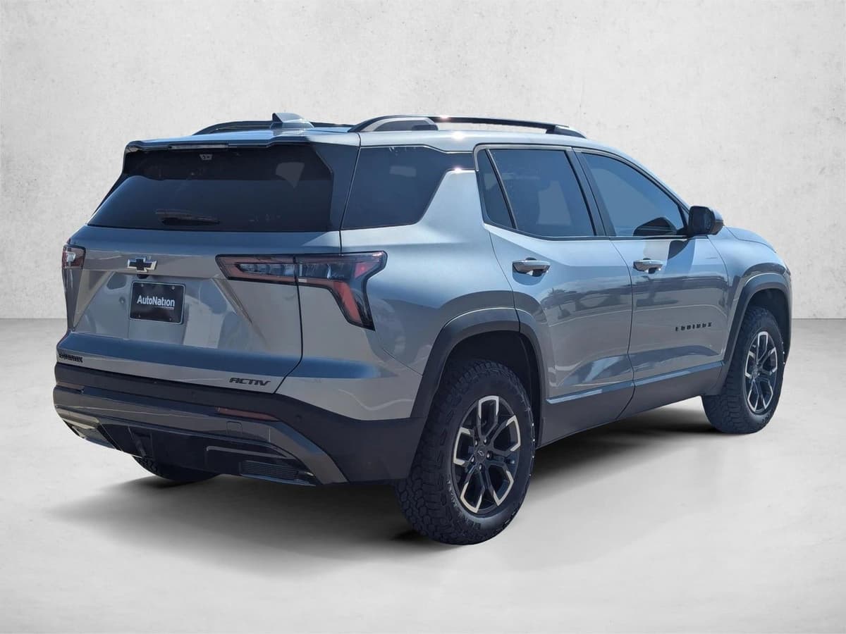 2026 Chevrolet Equinox - Image 2