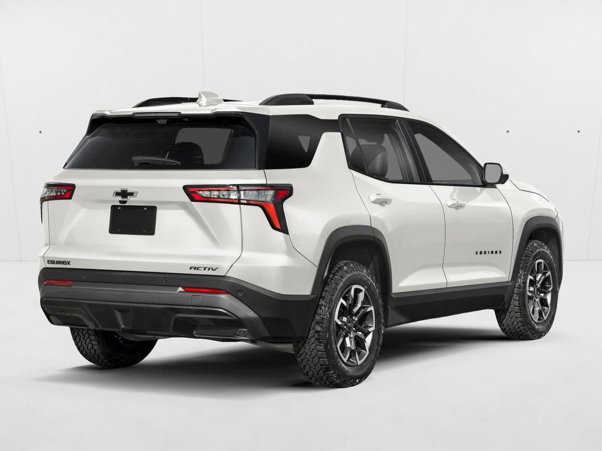 2026 Chevrolet Equinox - Image 2