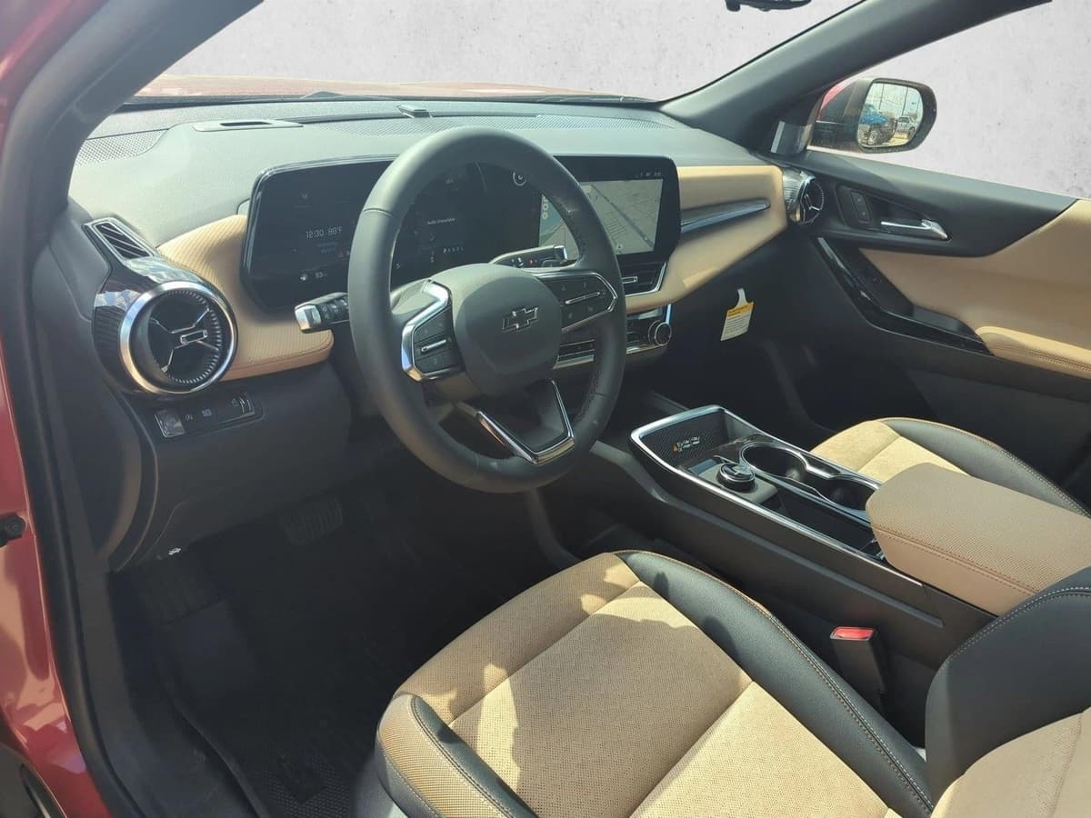 2026 Chevrolet Equinox - Image 3