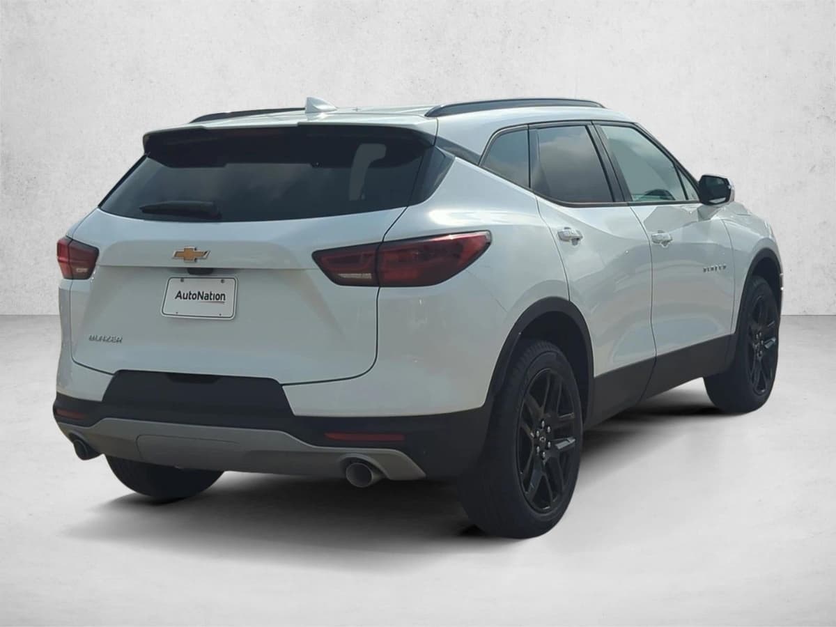 2026 Chevrolet Blazer - Image 2