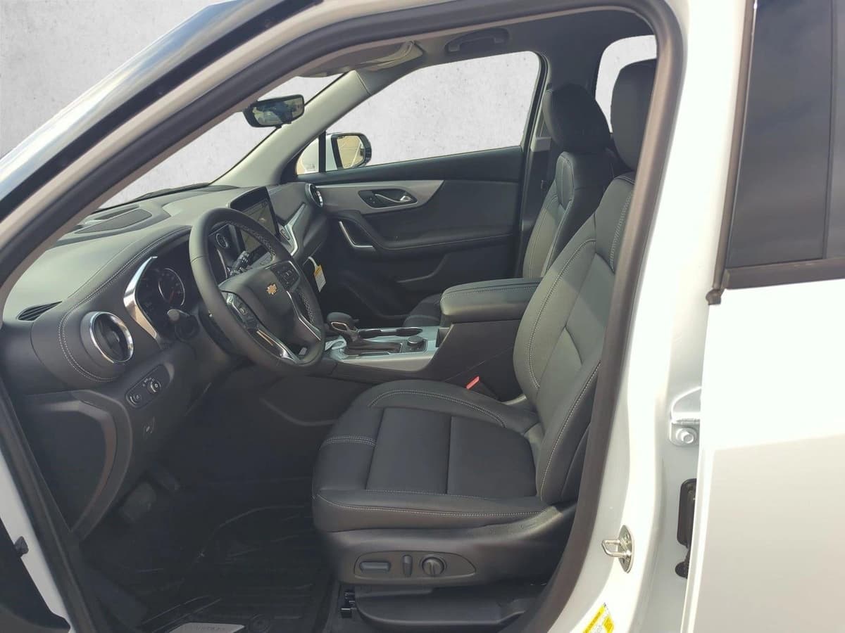 2026 Chevrolet Blazer - Image 4