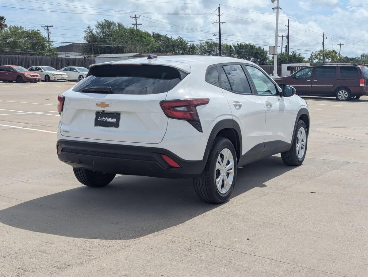 2026 Chevrolet Trax - Image 2