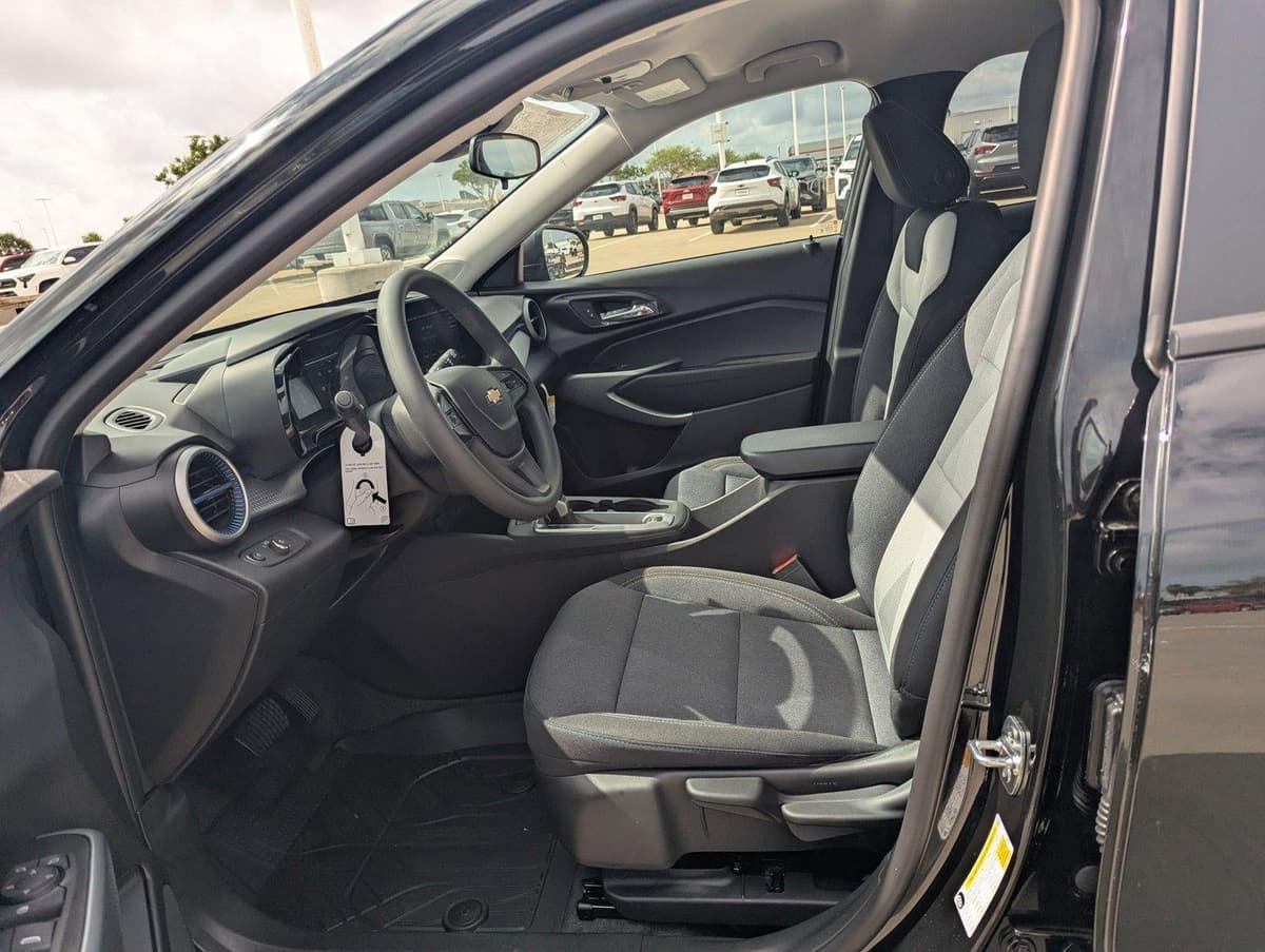 2026 Chevrolet Trax - Image 4