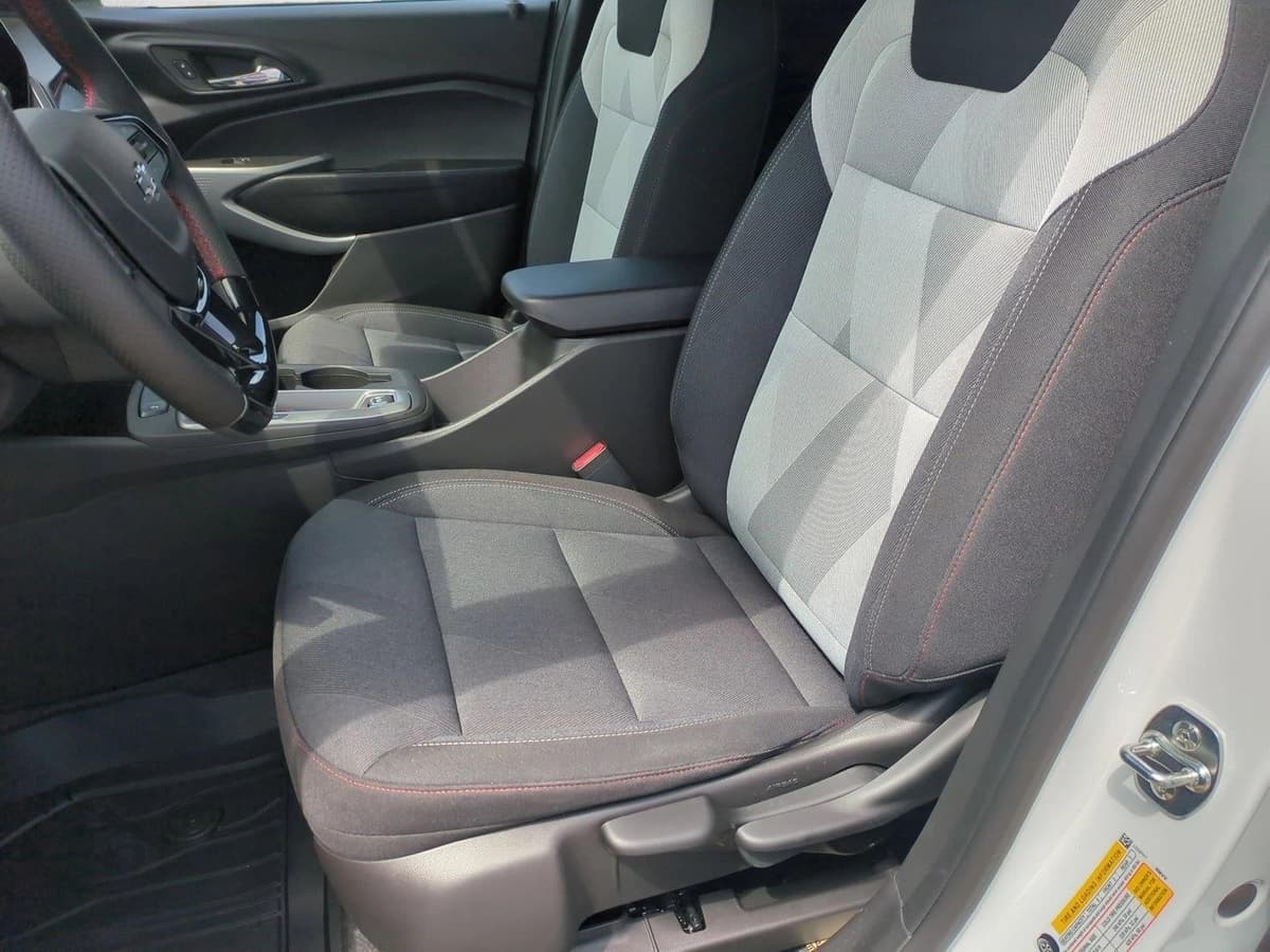 2026 Chevrolet Trax - Image 4