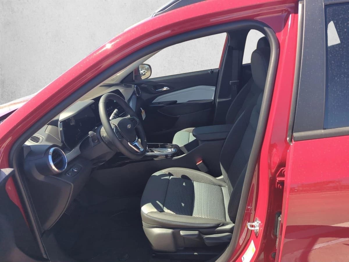 2026 Chevrolet Trax - Image 4