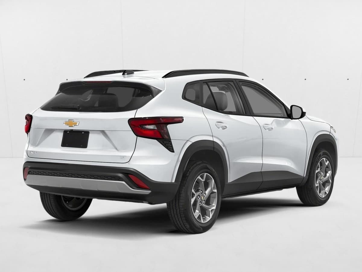 2026 Chevrolet Trax - Image 2