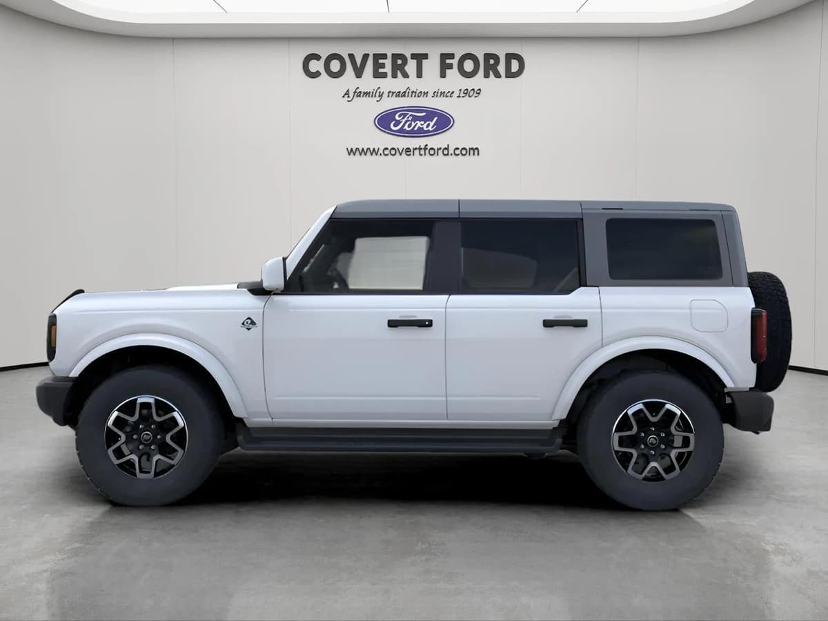 2026 Ford Bronco - Image 3