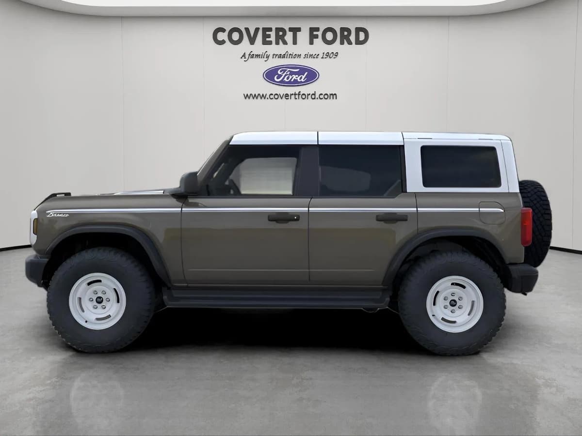2026 Ford Bronco - Image 3