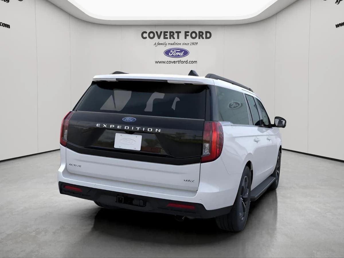 2026 Ford Expedition Max - Image 8