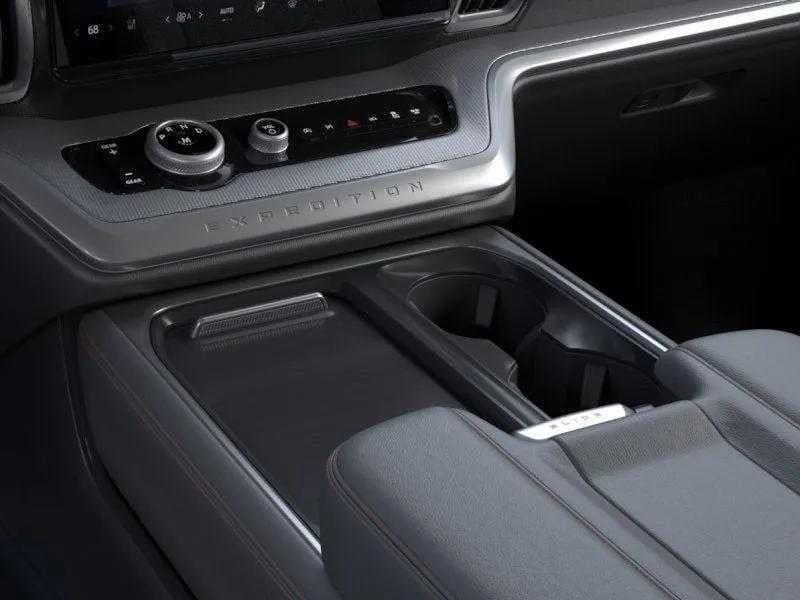 2026 Ford Expedition Max - Image 15
