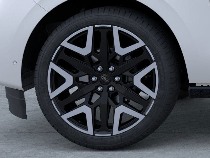 2026 Ford Expedition - Image 19