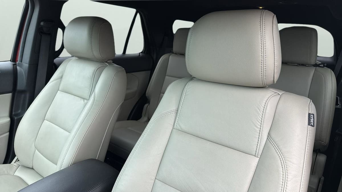 2015 Ford Explorer - Image 10