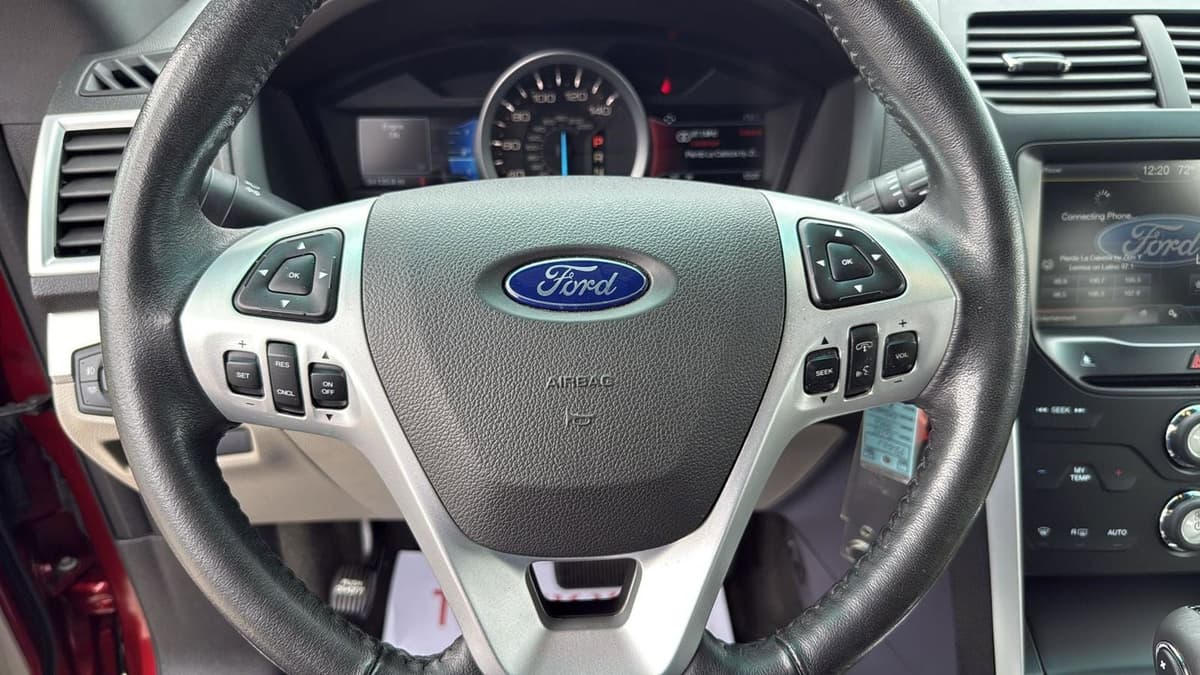 2015 Ford Explorer - Image 15