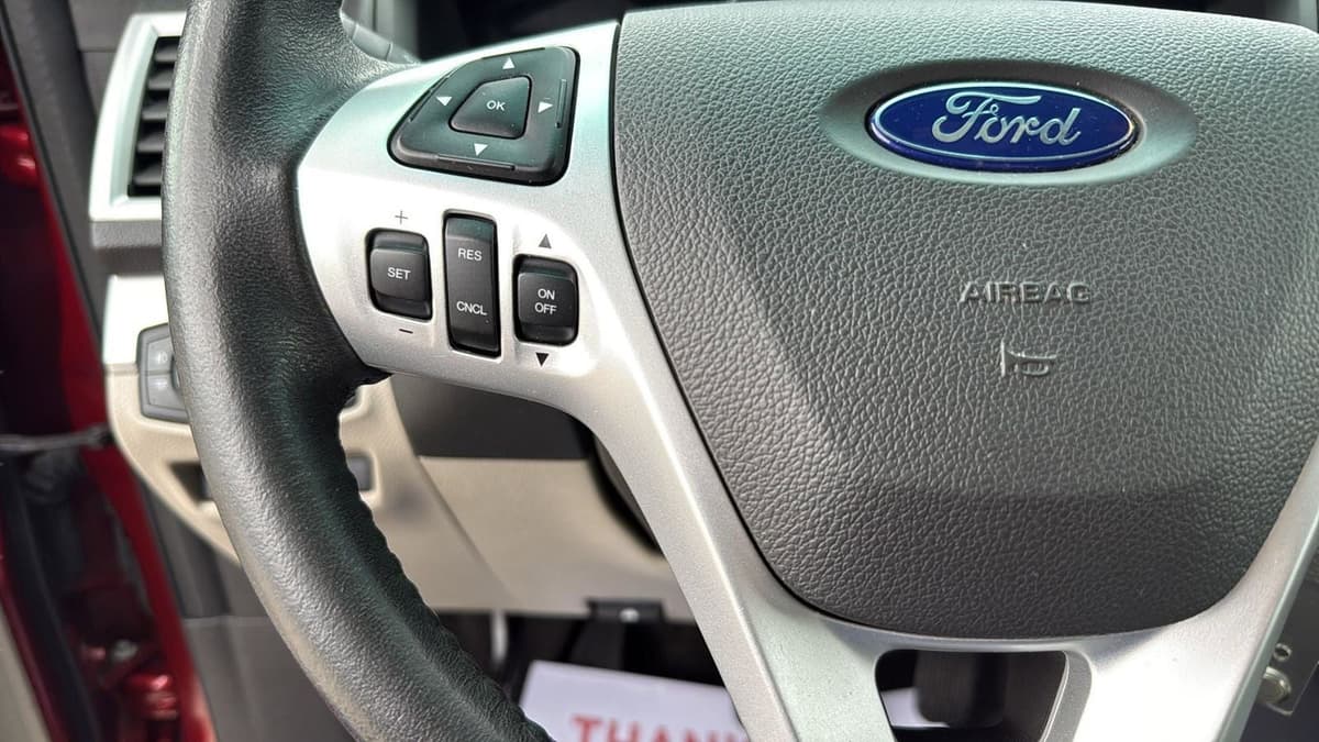 2015 Ford Explorer - Image 17