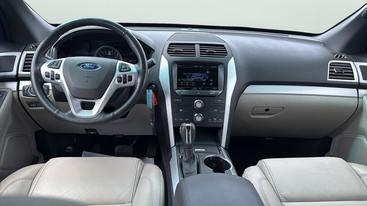 2015 Ford Explorer - Image 22