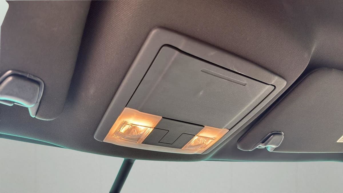 2015 Ford Explorer - Image 23