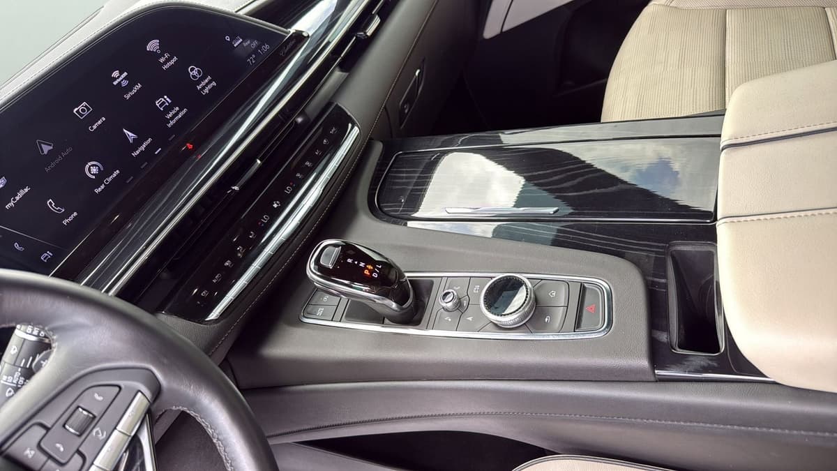 2024 Cadillac Escalade ESV - Image 20