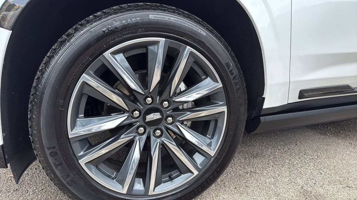 2024 Cadillac Escalade ESV - Image 29