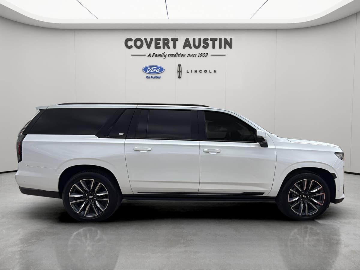 2024 Cadillac Escalade ESV - Image 6