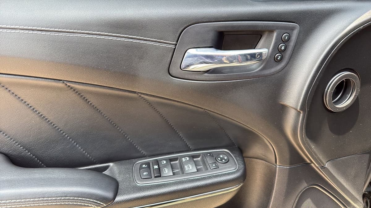 2023 Dodge Charger - Image 11