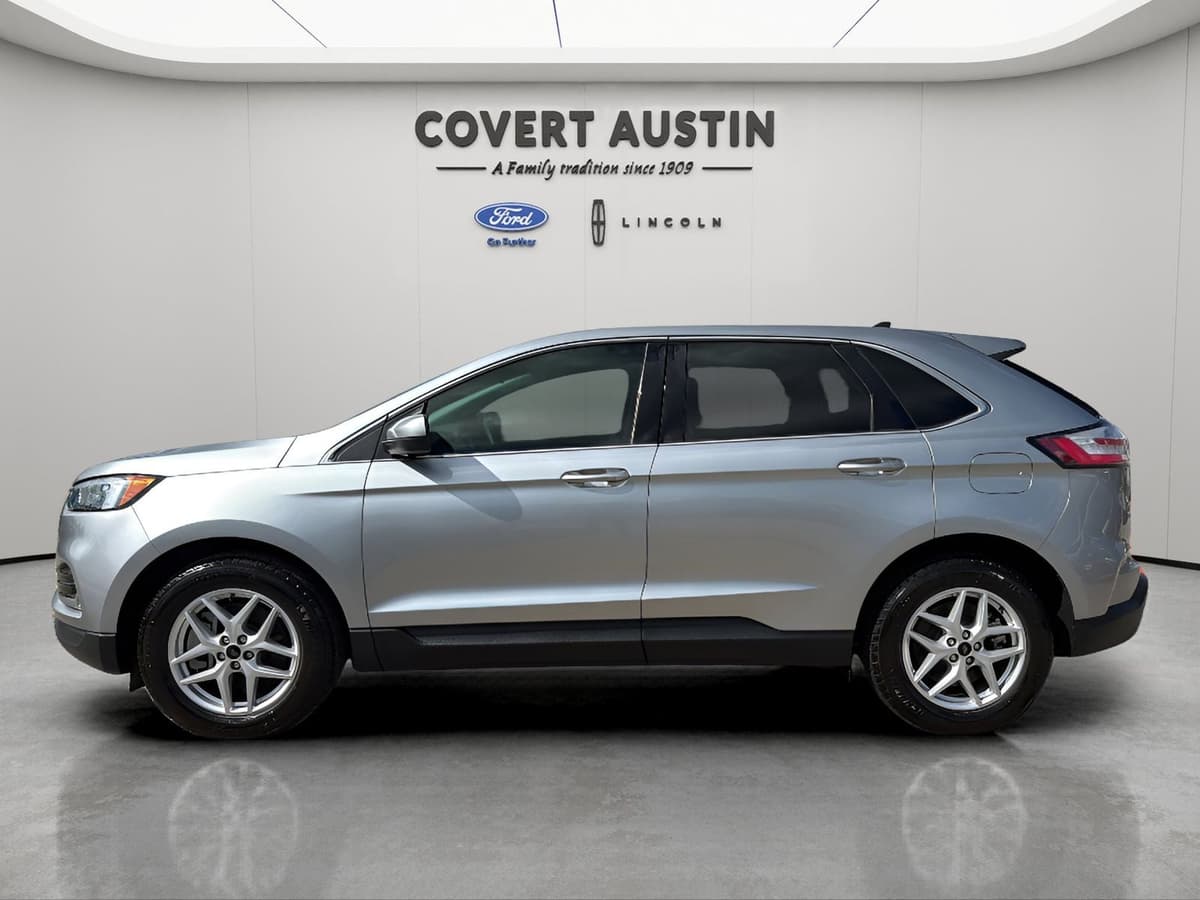 2023 Ford Edge - Image 2