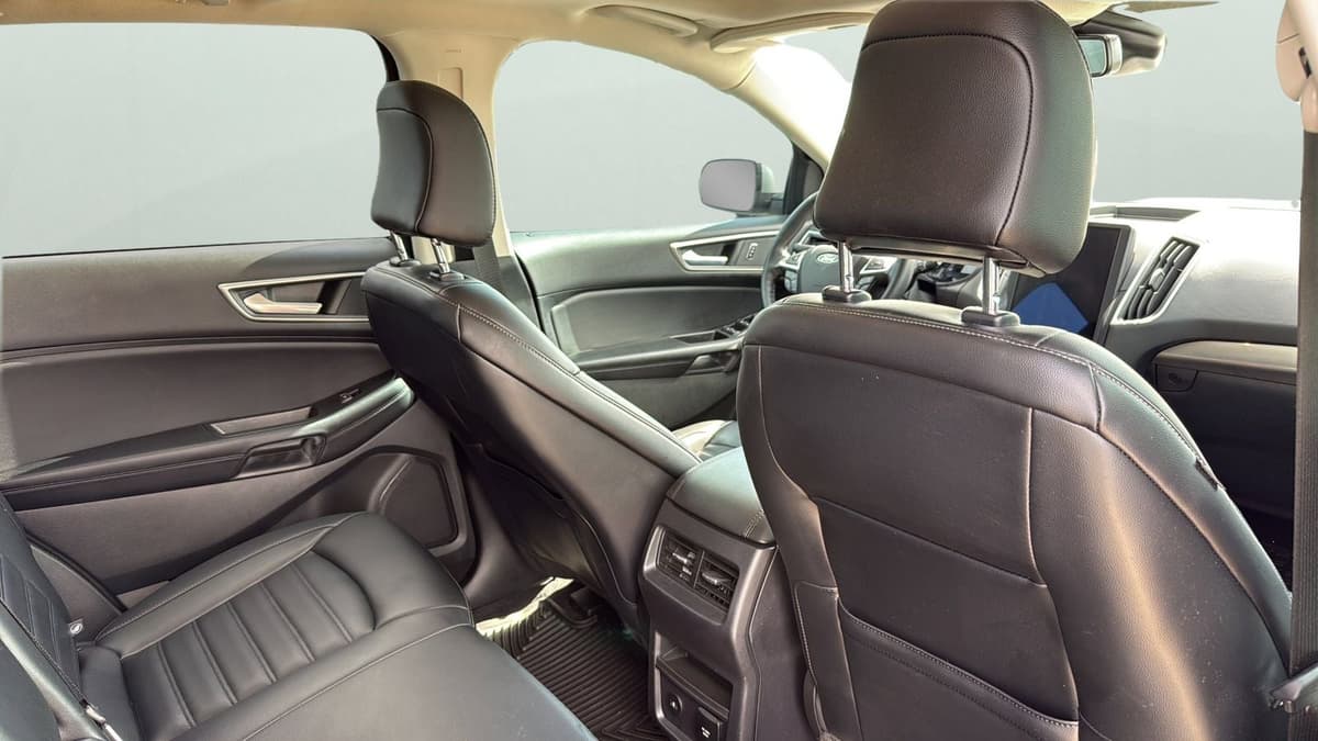 2023 Ford Edge - Image 28