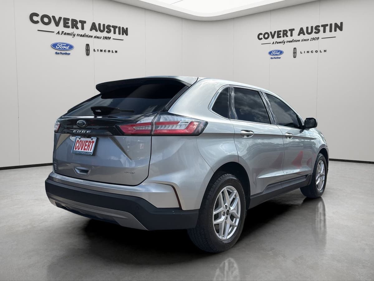 2023 Ford Edge - Image 5