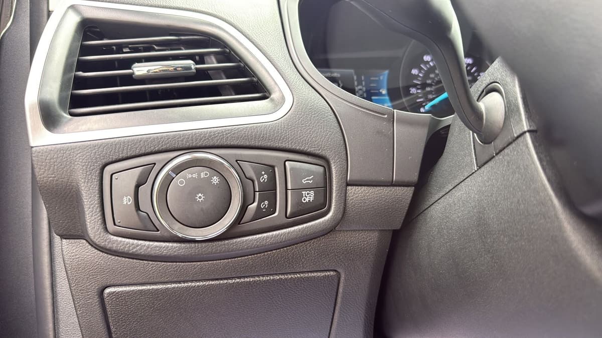 2024 Ford Edge - Image 17