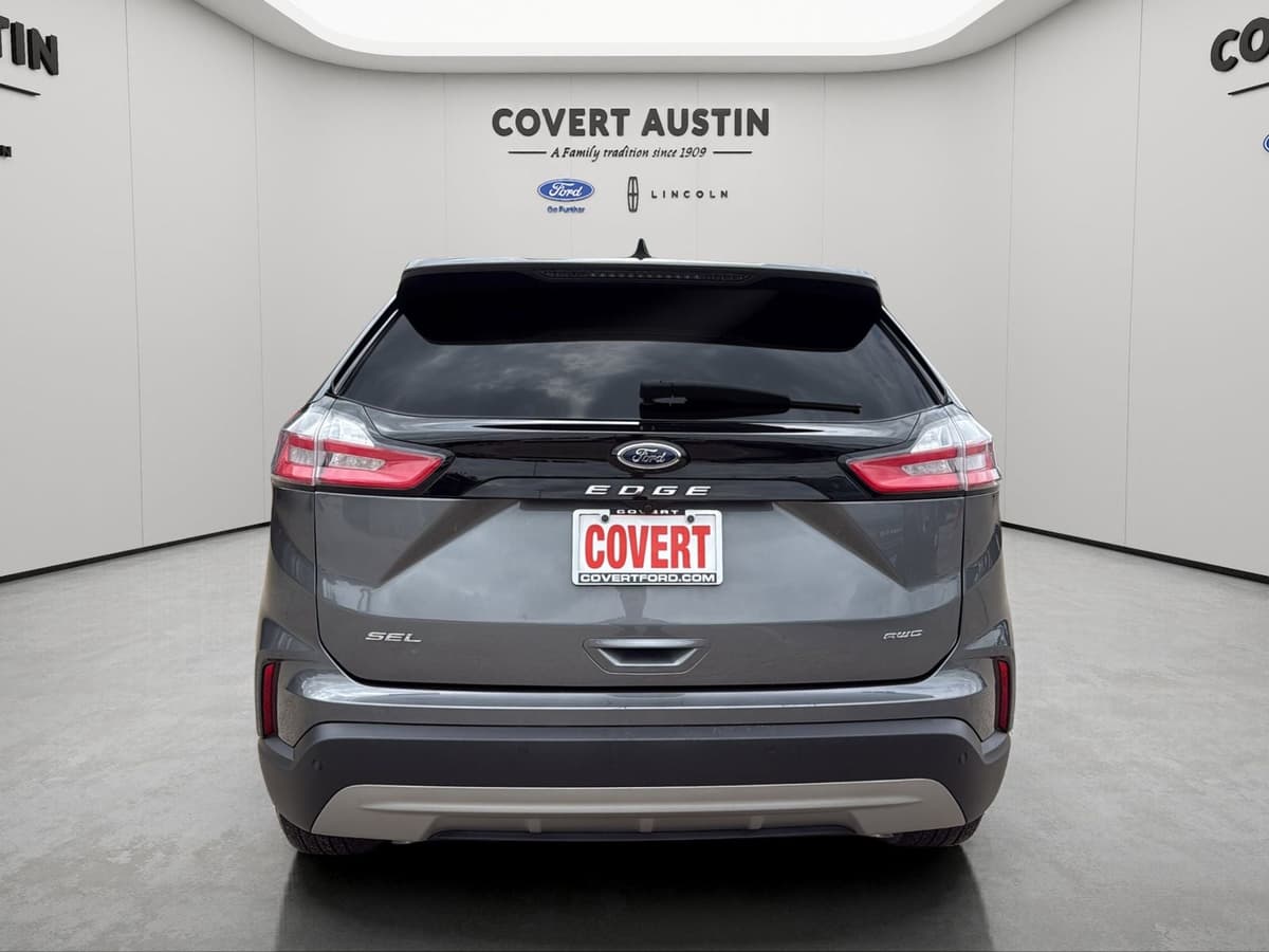 2024 Ford Edge - Image 4