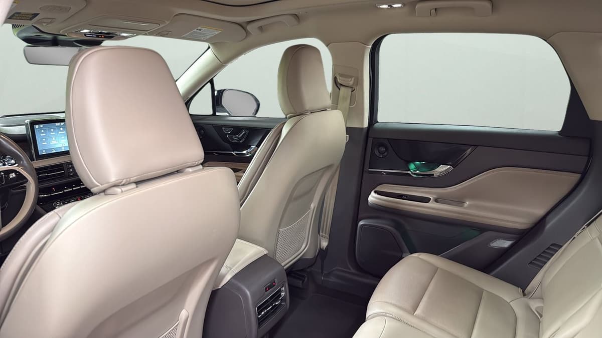 2022 Lincoln Corsair - Image 27